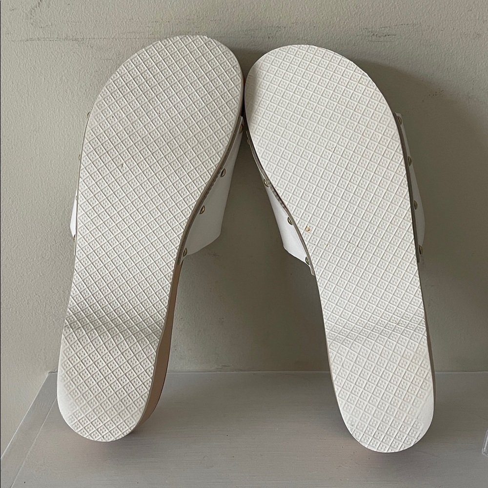 Donna Toscana Wooden White Leather and golden hardware Slide Sandals Size 9 EUC - Picture 7 of 7